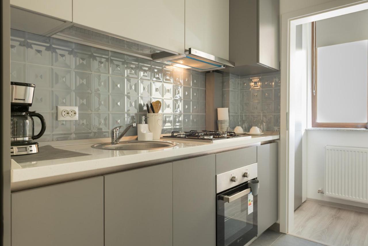 The Chic Minimalist - Apartment Iasi Exterior foto